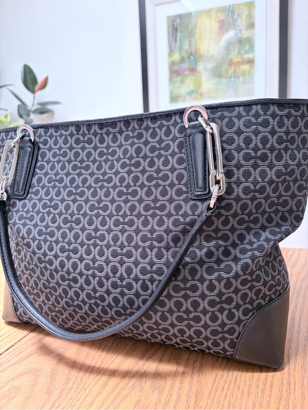 2013 COACH Madison Blk/Gry OpArt Needlepoint Tote w/ Pink Leather Charm 26767 - Picture 4 of 15